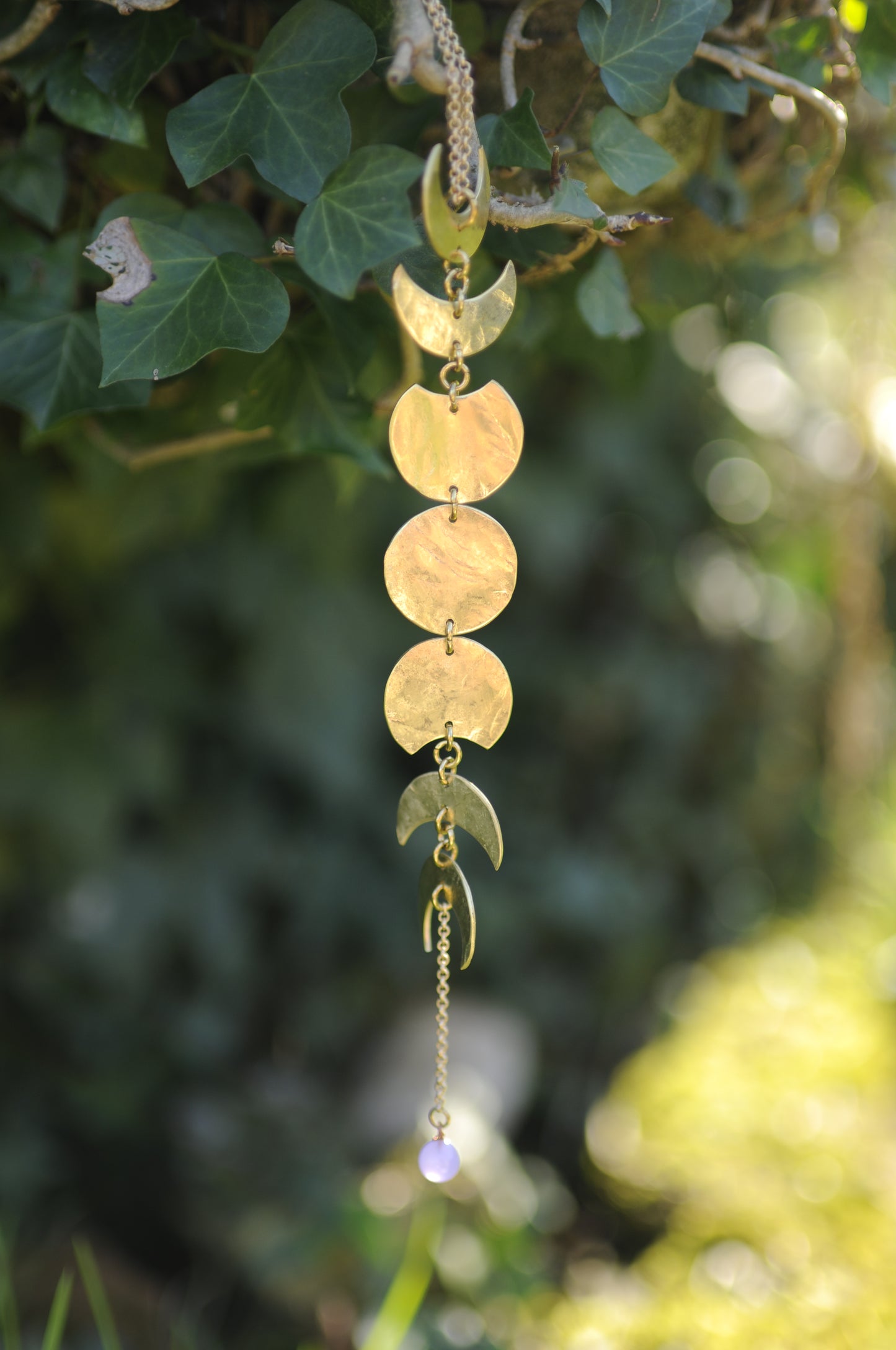 Collier Cycle lunaire en laiton martelé
