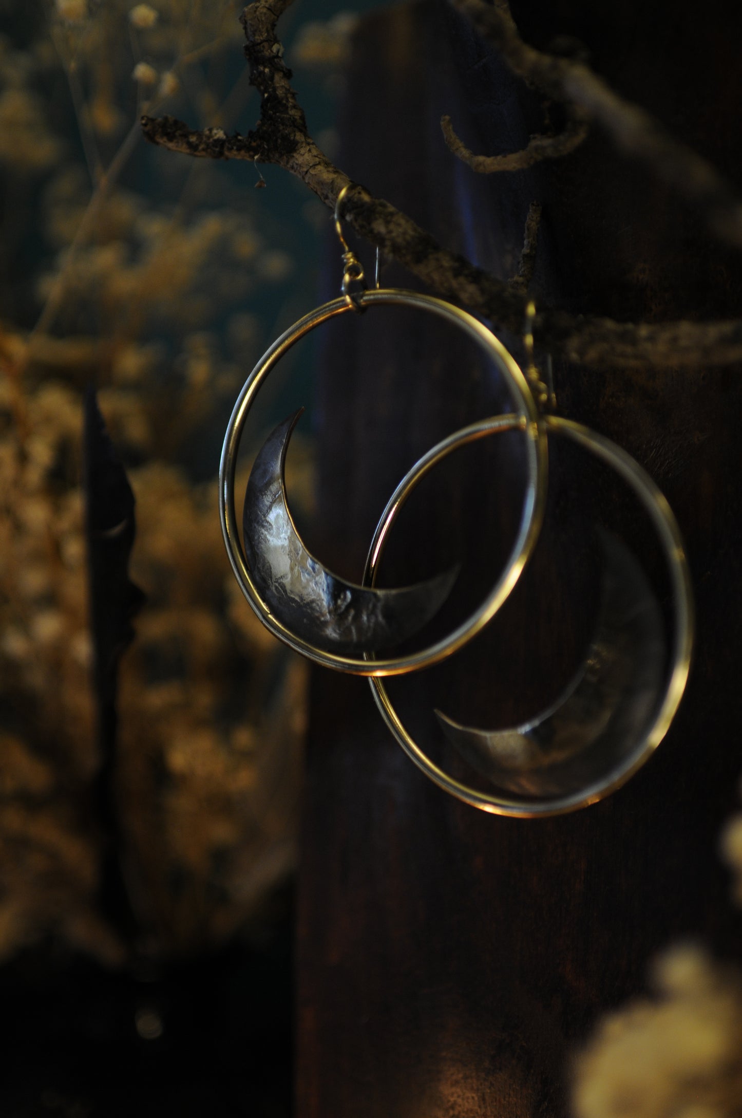 Grandes boucles d'oreilles créoles Eclipse en laiton