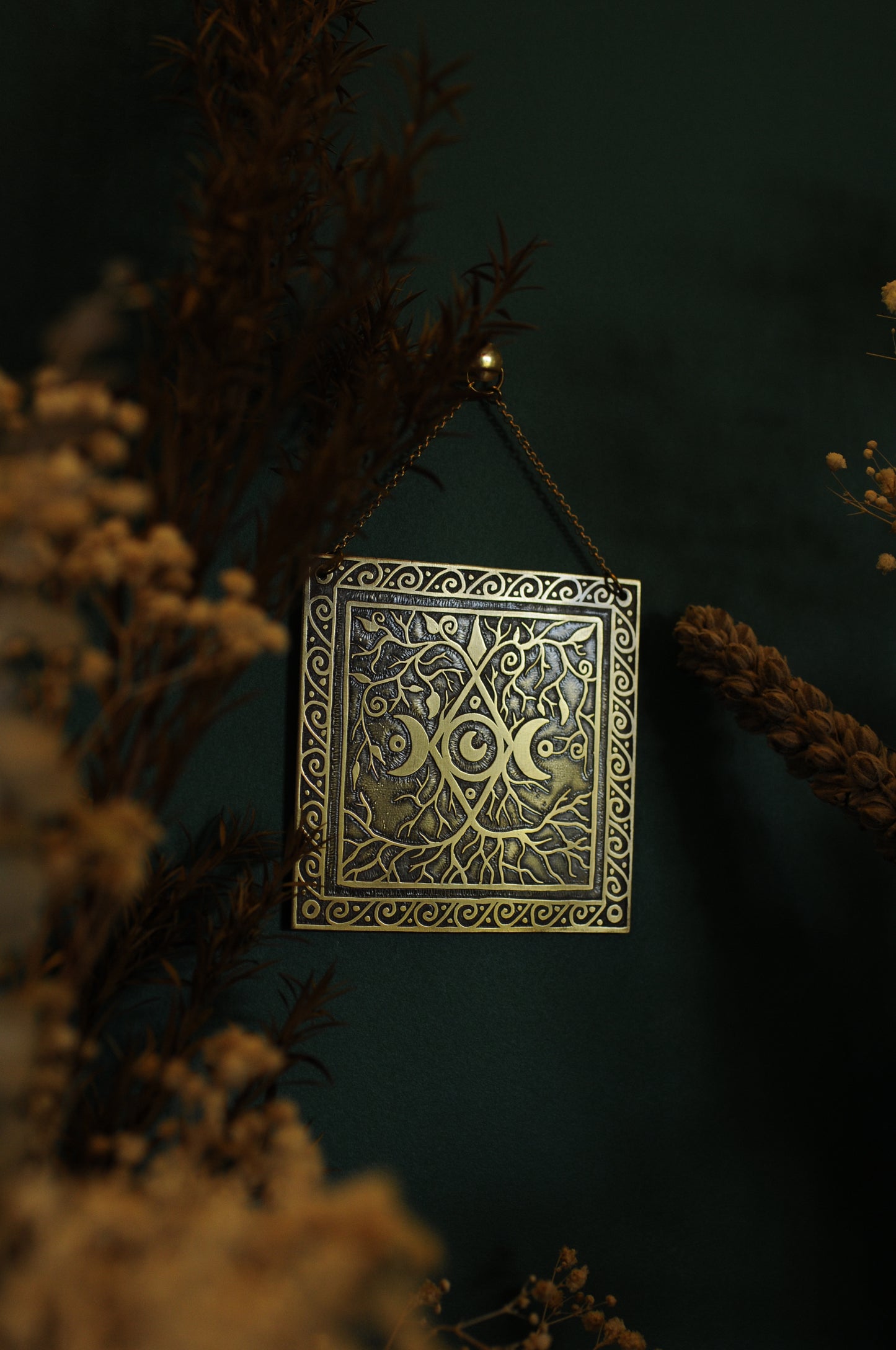 Petite plaque en laiton gravé, illustration métallique