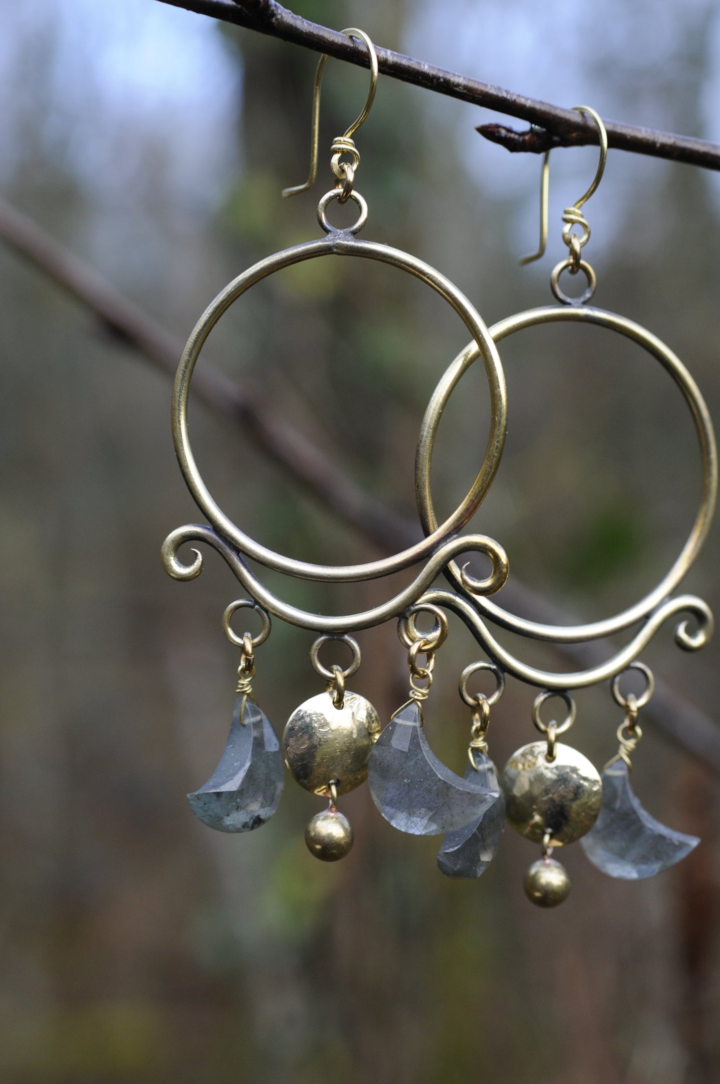 Boucles d'oreilles Triple lune en laiton et labradorites