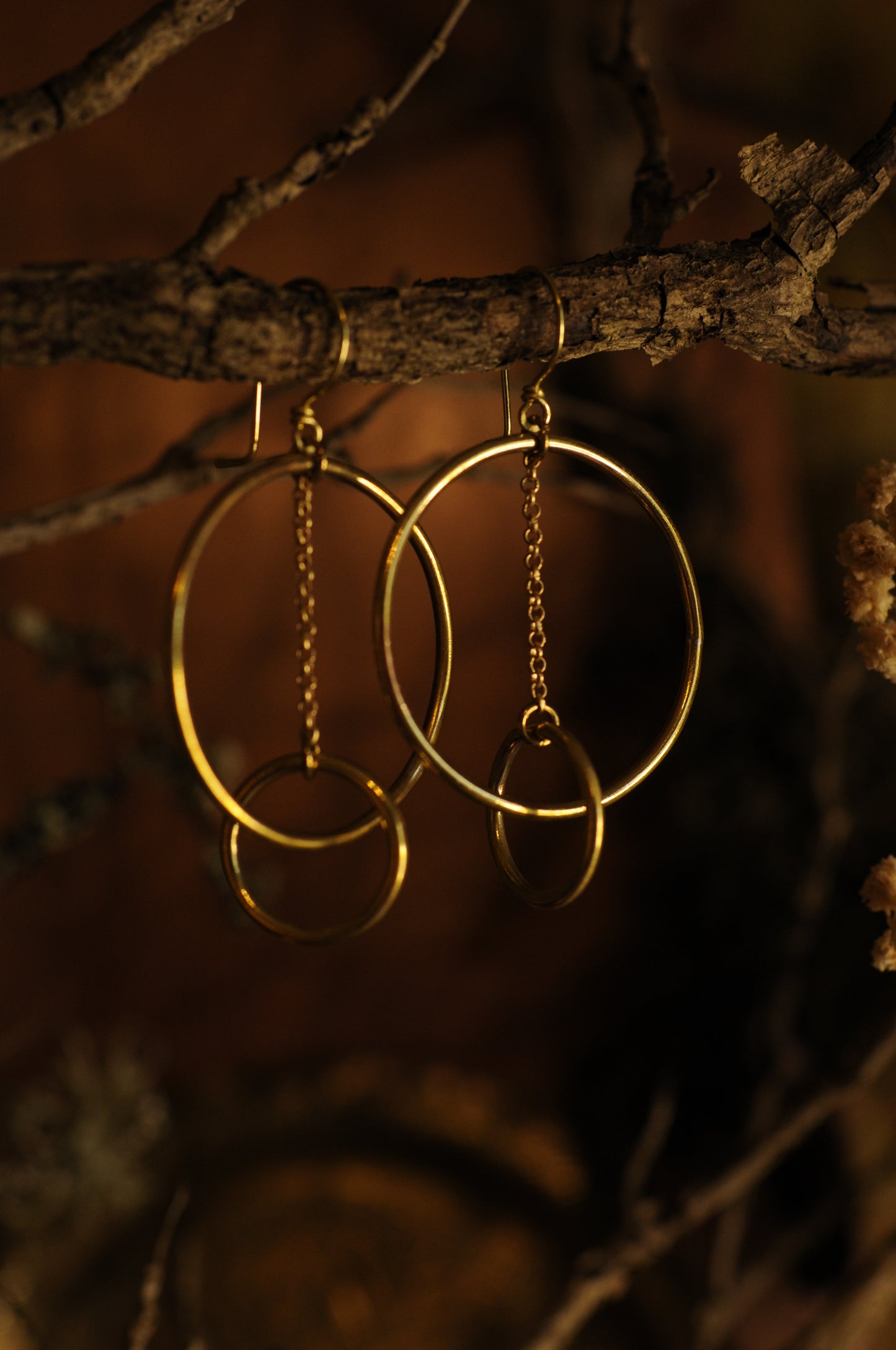 Longues boucles d'oreille Equilibre en laiton