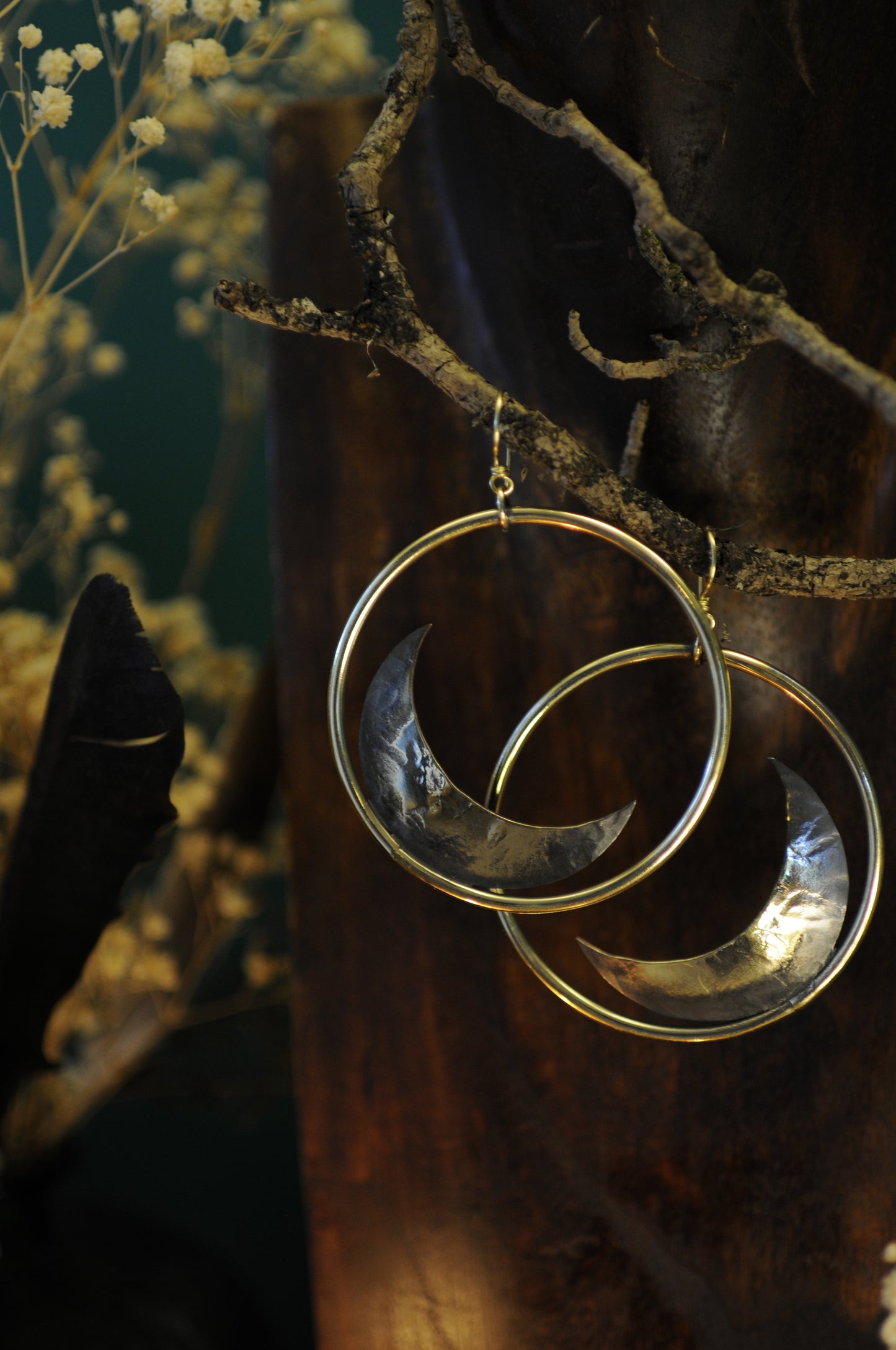 Grandes boucles d'oreilles créoles Eclipse en laiton