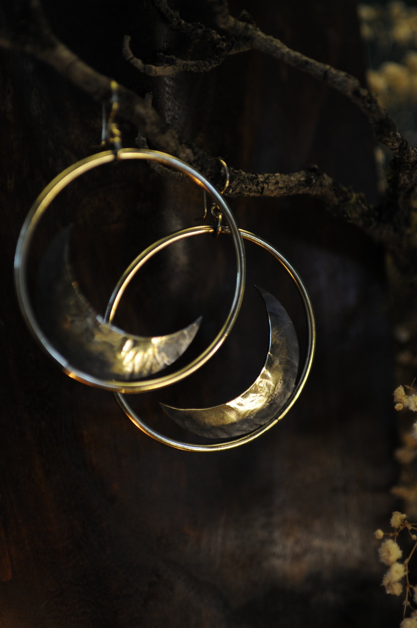 Grandes boucles d'oreilles créoles Eclipse en laiton