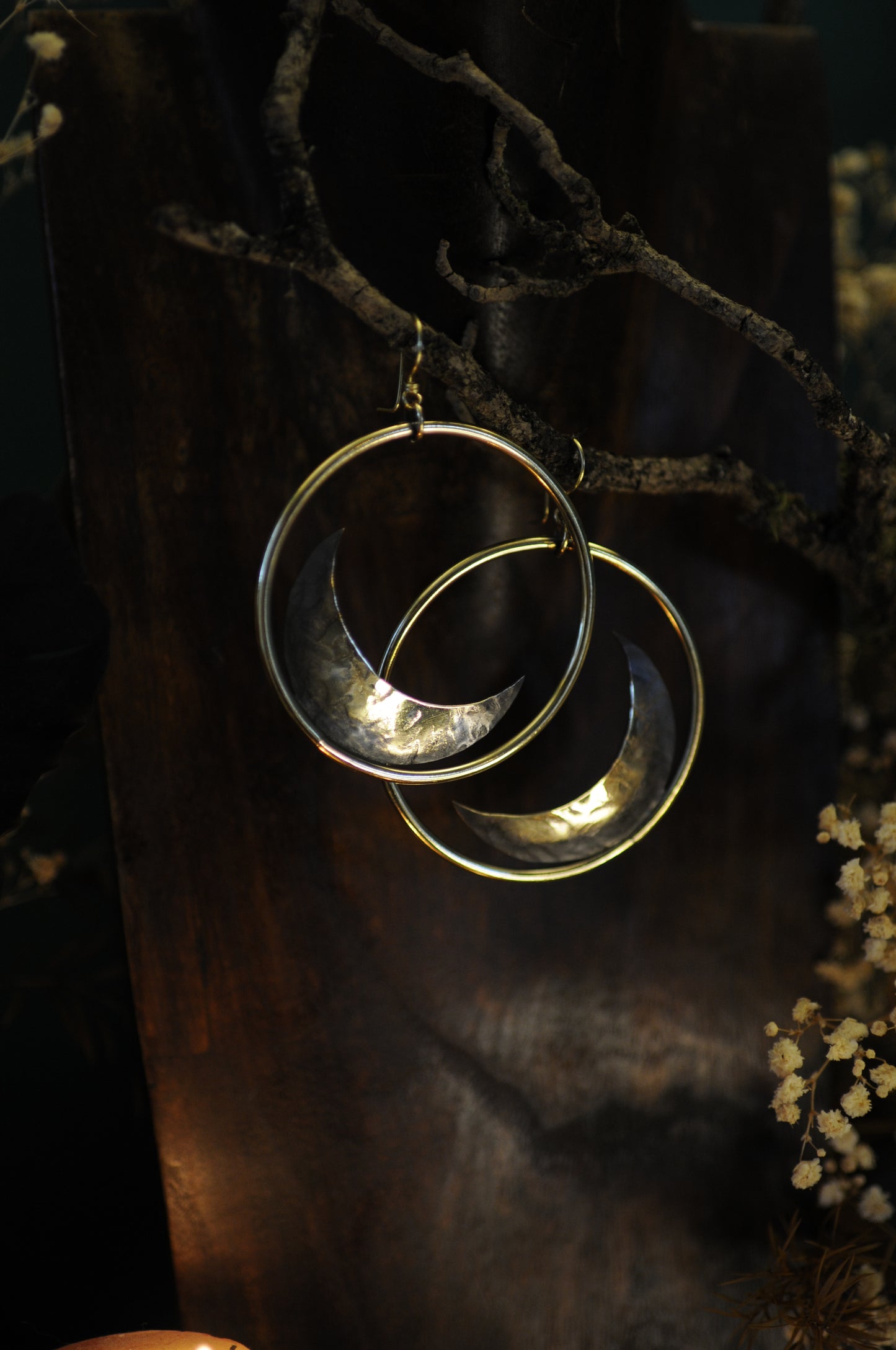 Grandes boucles d'oreilles créoles Eclipse en laiton