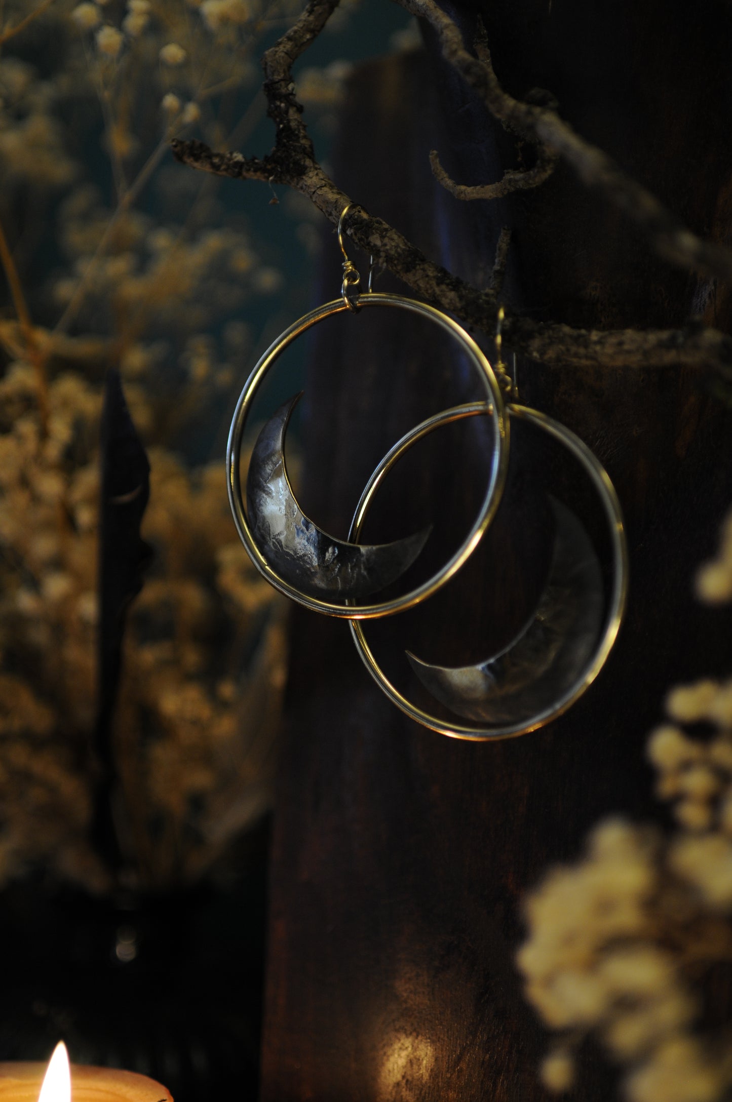 Grandes boucles d'oreilles créoles Eclipse en laiton