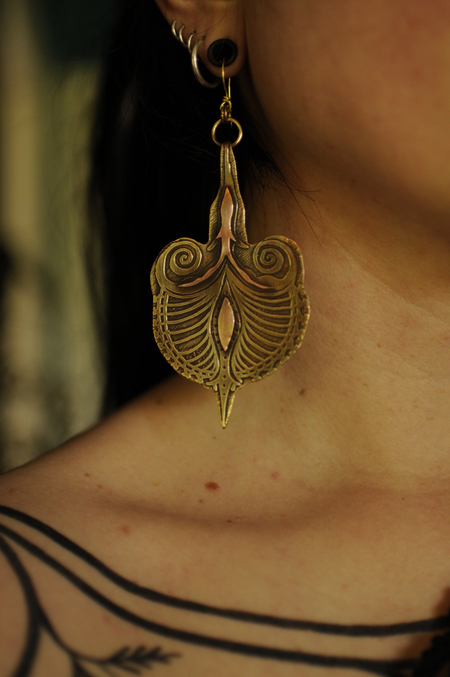 Grandes boucles d'oreilles fleurs de Papyrus en laiton et cuivre