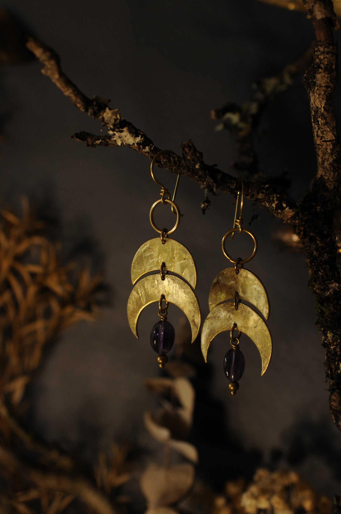 Boucles d'oreilles Courtisanes en laiton et perles d'améthystes