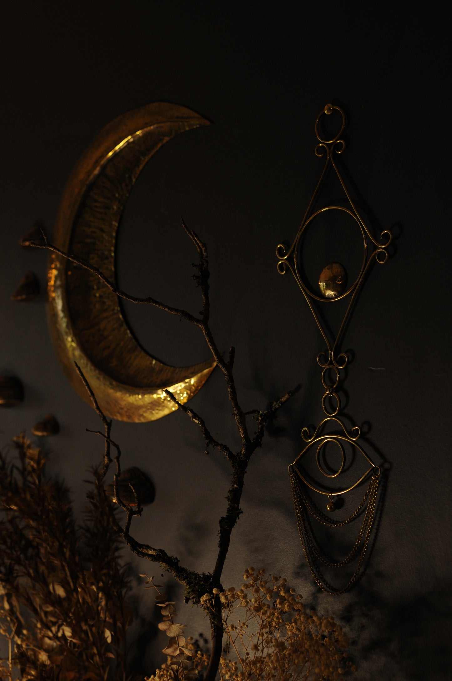 Grande décoration mural Sigils en laiton