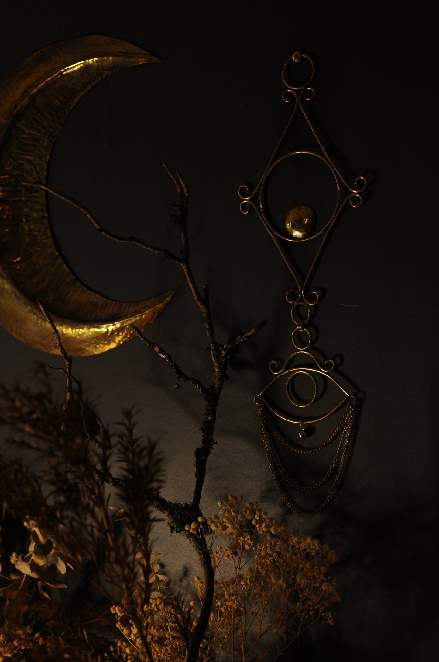 Grande décoration mural Sigils en laiton