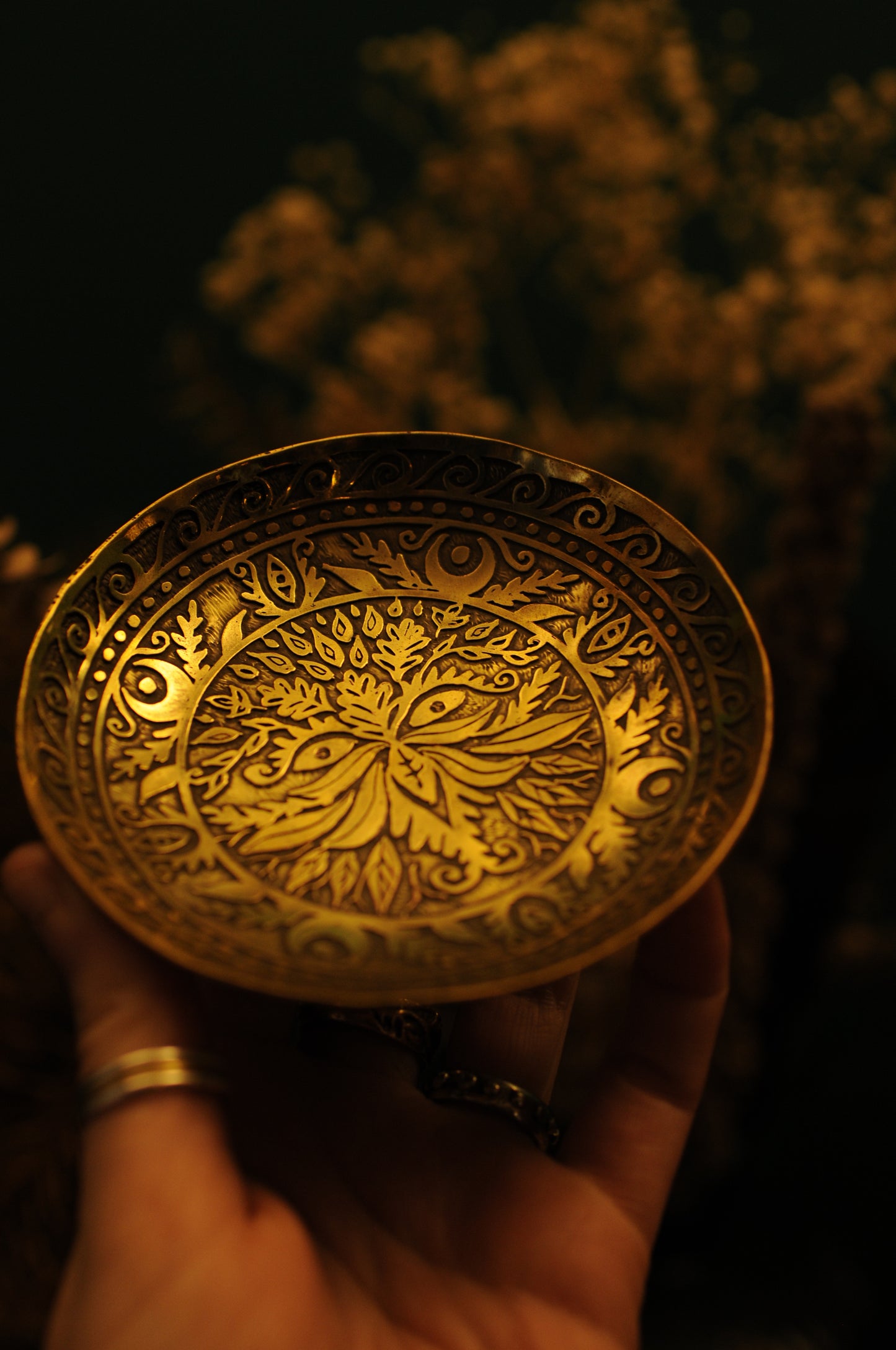 Coupelle à offrandes en Laiton gravé Homme vert