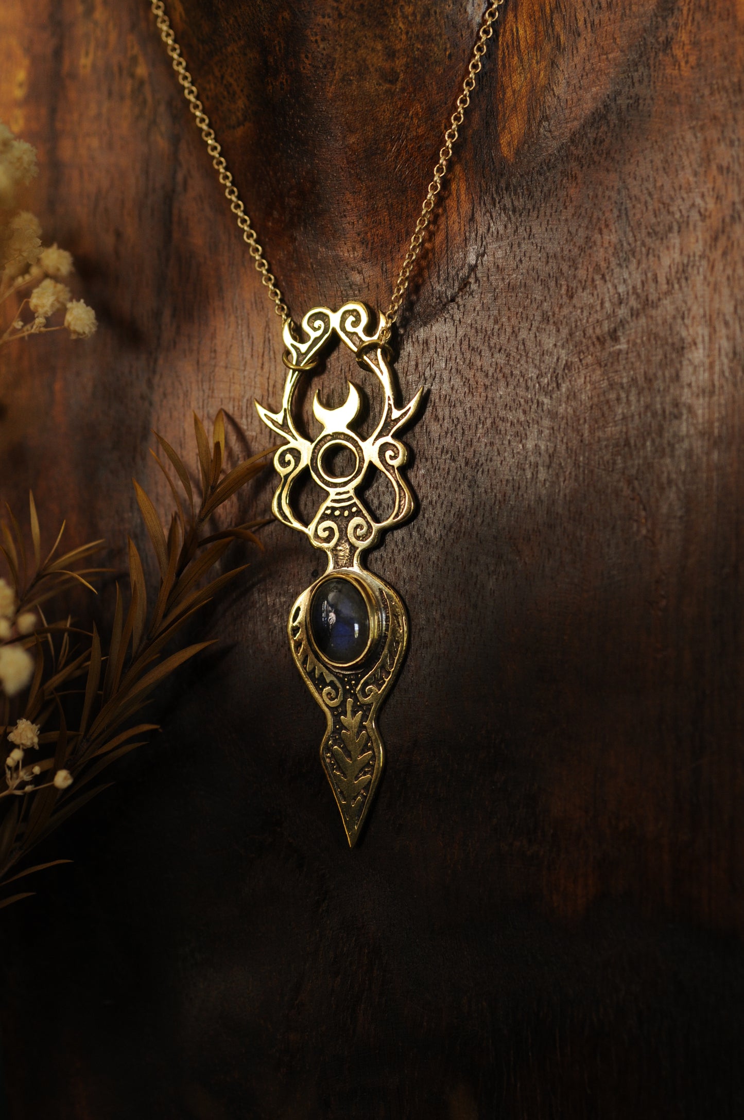 Petite Elen of the Ways printemps , laiton et labradorite