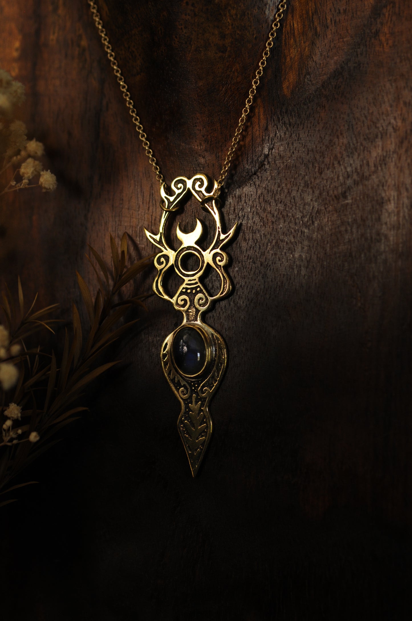 Petite Elen of the Ways printemps , laiton et labradorite